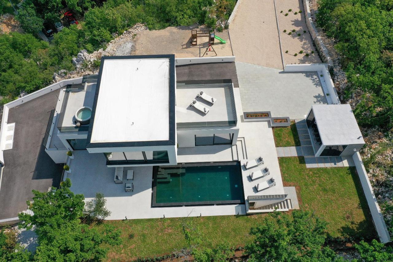 Villa Luxury Cloer, - Sauna,steam Room, 2 Jacuzzis