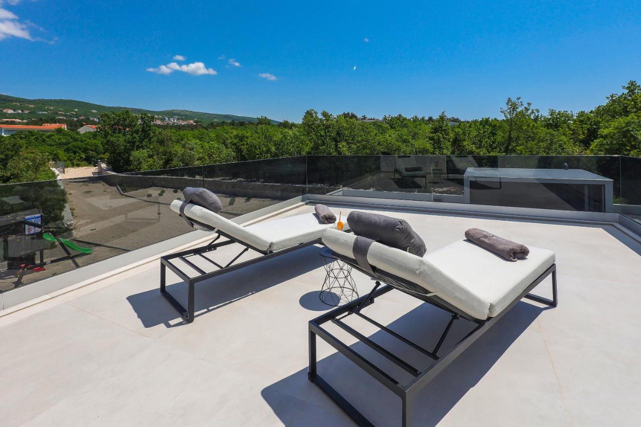 Luxury Cloer, - Sauna,steam Room, 2 Jacuzzis *