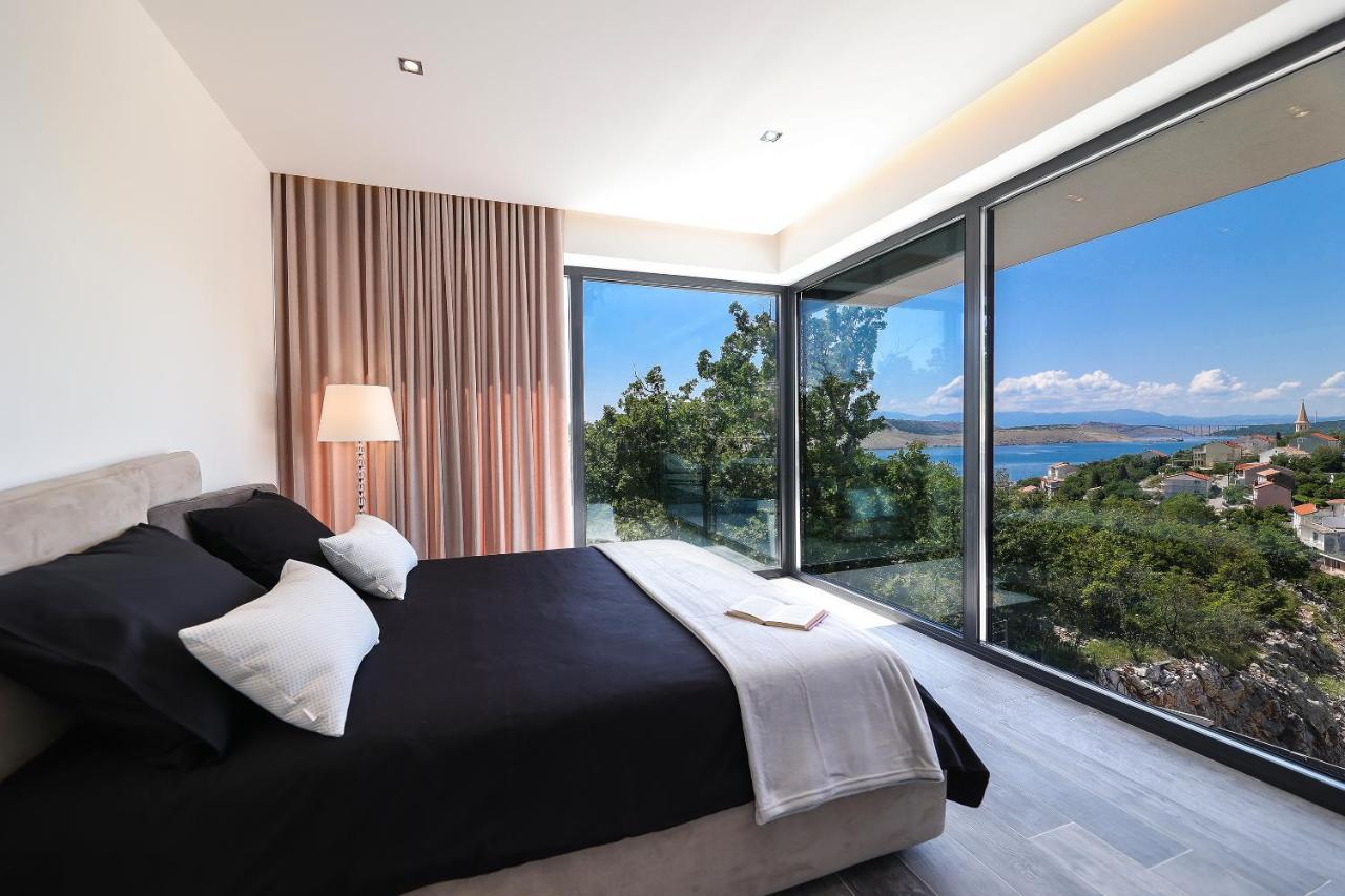 Luxury Cloer, - Sauna,steam Room, 2 Jacuzzis Villa