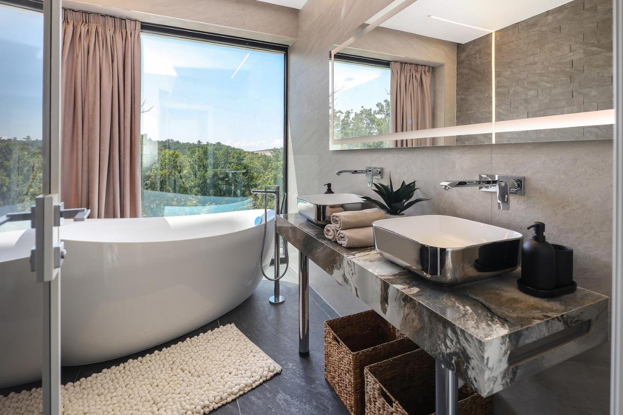 Luxury Cloer, - Sauna,steam Room, 2 Jacuzzis Villa Jadranovo